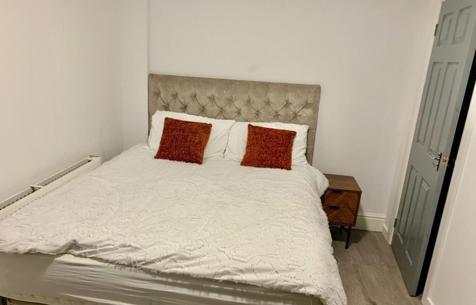 M4M Rooms- Ng8 5Np Room 1 Nottingham Buitenkant foto