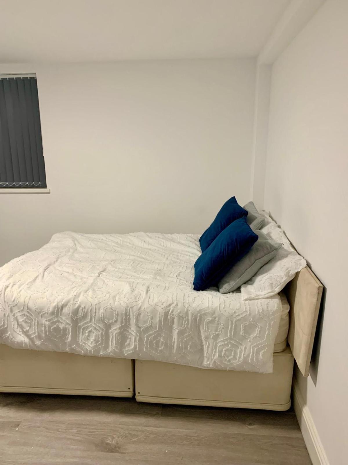 M4M Rooms- Ng8 5Np Room 1 Nottingham Buitenkant foto